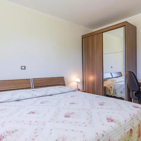 Awesome In With Kitchen Appartement *