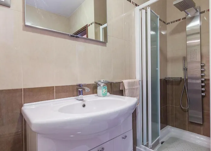 3 Bedroom Cozy In * 포레치