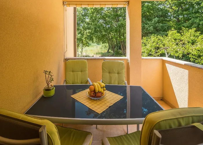 3 Bedroom Cozy In 아파트