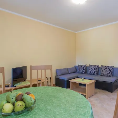 Awesome In With Kitchen * Porec