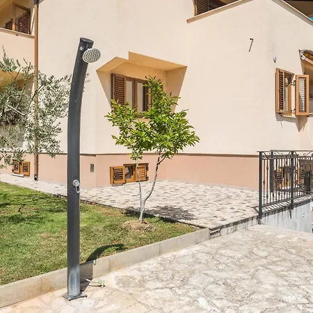 Apartment Awesome In With Kitchen Porec