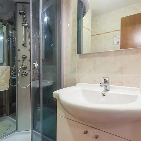 Awesome In With Kitchen Porec