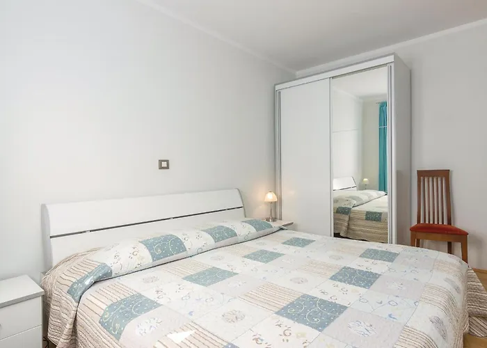 3 Bedroom Cozy In