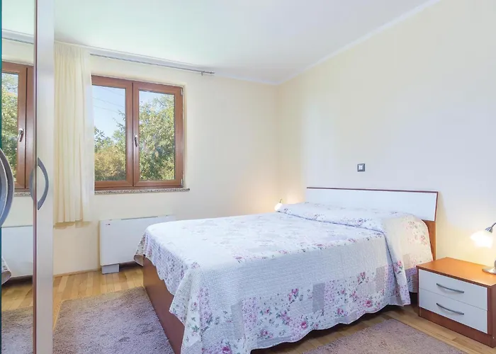 3 Bedroom Cozy In * 포레치